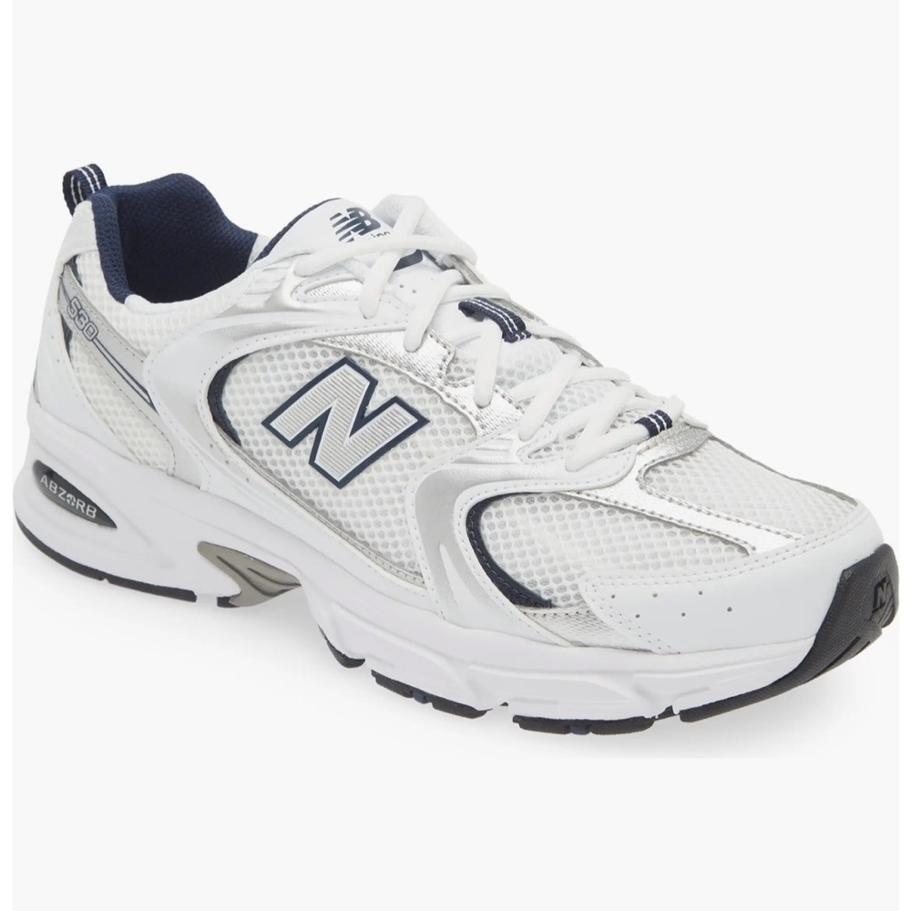 Gender Inclusive 530 Sneaker